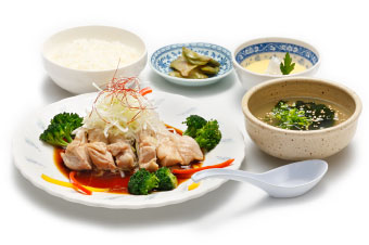 やわらか蒸し鶏の 〜香味油かけ〜