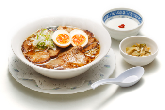 手作り炙りチャーシュー麺(味玉付)