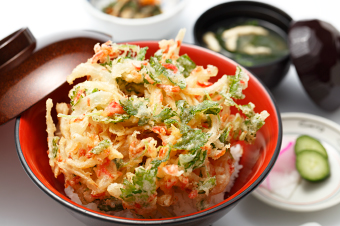 桜エビのかき揚げ丼