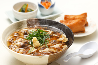 きのこ餡かけそば(3月末まで)